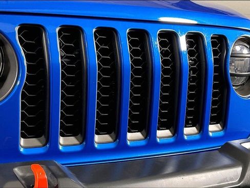 Used 2022 Jeep Gladiator Mojave w/ Trailer Tow Package image 39