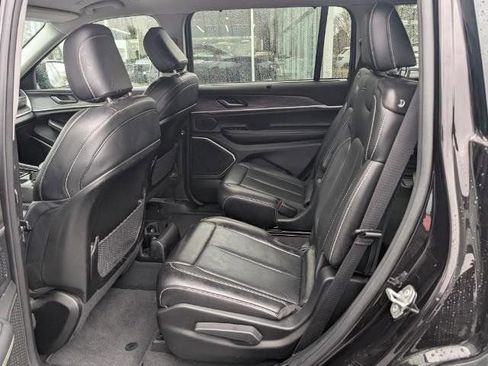 Used 2023 Jeep Grand Cherokee L Limited w/ Luxury Tech Group II image 26