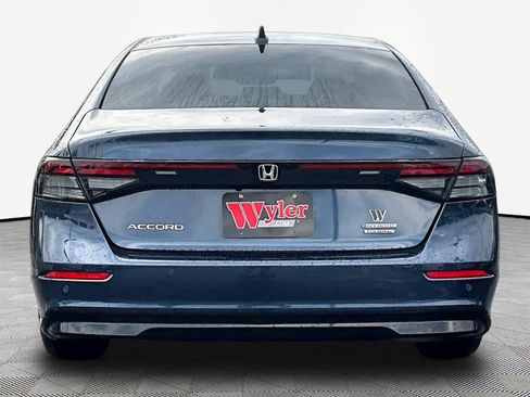 Used 2025 Honda Accord Touring image 5