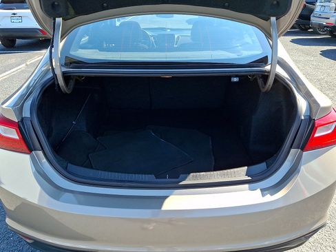 Used 2023 Chevrolet Malibu LT FWD image 29