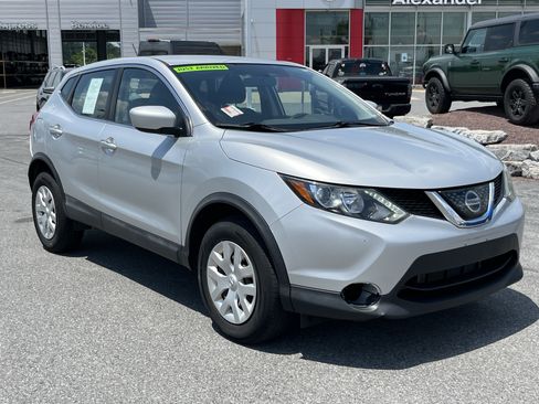 Used 2018 Nissan Rogue Sport S AWD/4WD image 1