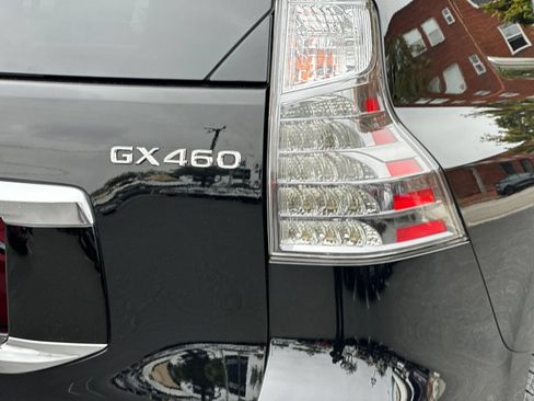 Used 2022 Lexus GX 460 Premium w/ Premium Package AWD/4WD image 35