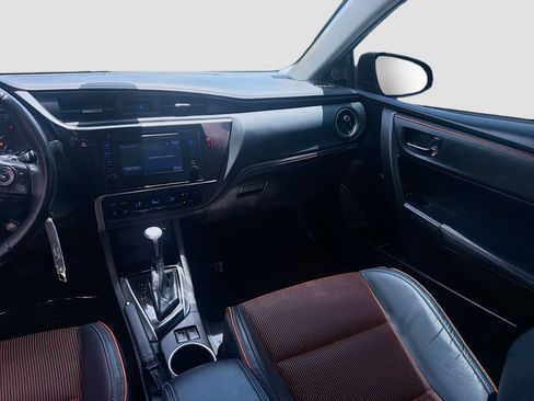 Used 2019 Toyota Corolla SE FWD image 21