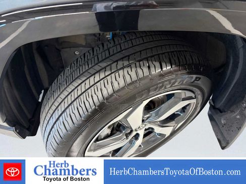 Used 2024 Toyota RAV4 SE AWD/4WD image 9
