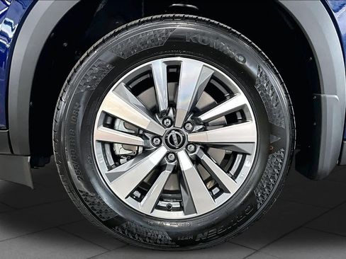 New 2026 Nissan Pathfinder SL FWD image 11
