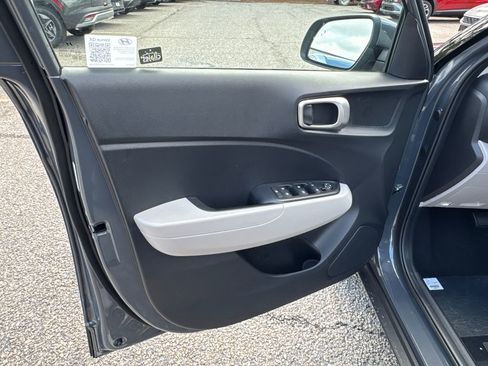 New 2025 Hyundai Venue SEL image 10