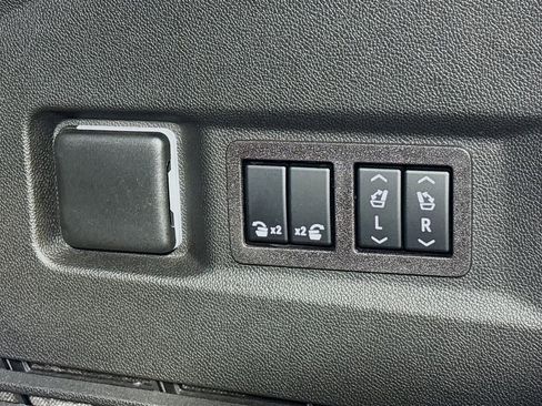 Certified 2023 Chevrolet Tahoe Z71 w/ Luxury Package image 39