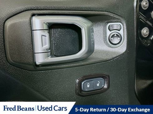 Used 2020 Jeep Wrangler Rubicon w/ Steel Bumper Group image 18