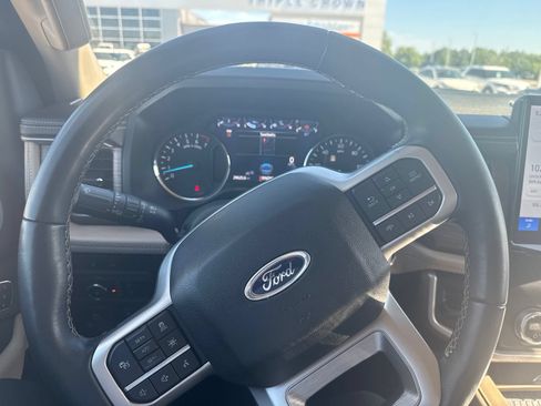 Certified 2024 Ford Expedition Limited RWD image 12