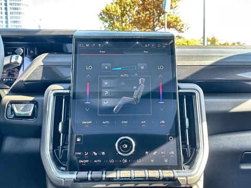 New 2026 GMC Yukon XL Elevation w/ Elevation Premium Package image 21