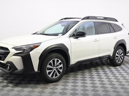 Certified 2025 Subaru Outback Premium w/ Popular Package #1A AWD/4WD image 2