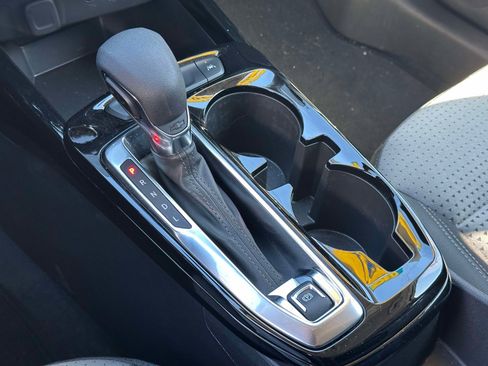 Used 2025 Chevrolet Trax LT w/ Driver Confidence Package image 31