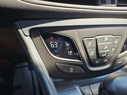 Used 2019 Buick Envision Premium w/ Driver Confidence Package AWD/4WD image 22