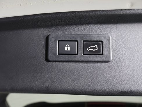 Used 2023 Subaru Outback Premium AWD/4WD image 17