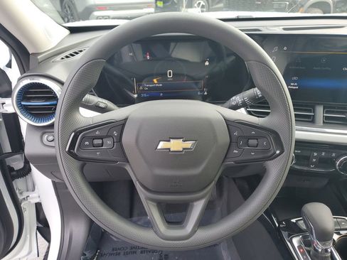 New 2026 Chevrolet Trax LT image 27