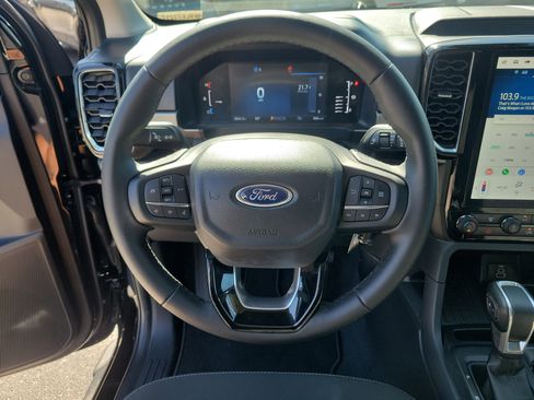 Used 2024 Ford Ranger XLT w/ Trailer Tow Package image 27