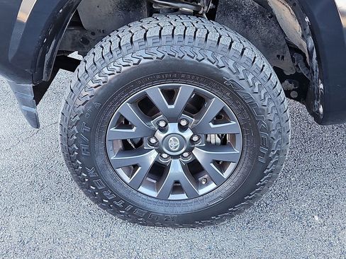 Used 2020 Toyota Tacoma SR5 image 13