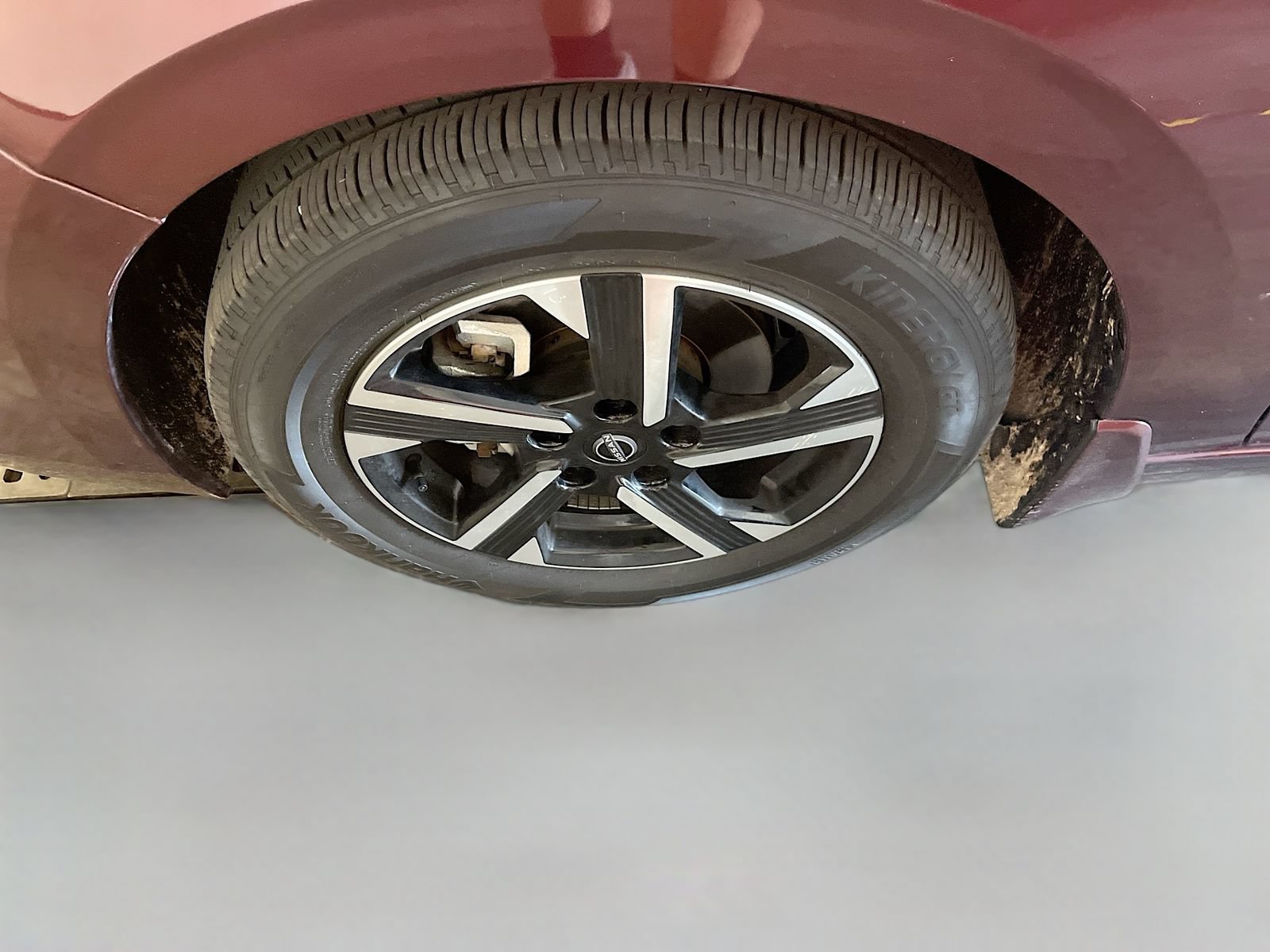 Used 2025 Nissan Sentra SV w/ All-Weather Package FWD image 28