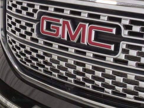 Used 2017 GMC Acadia Denali w/ Technology Package AWD/4WD image 15