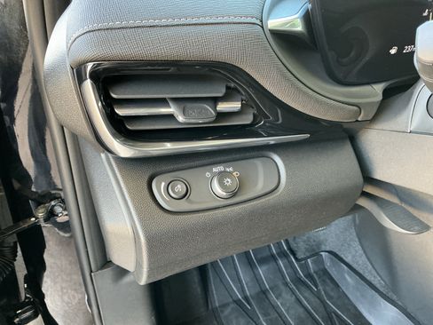 Used 2024 Buick Envista Avenir image 26