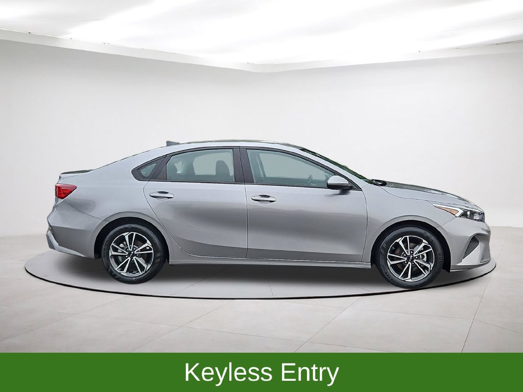 Used 2024 Kia Forte LXS FWD image 8