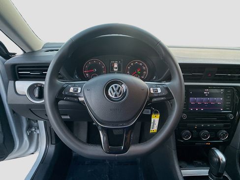 Used 2021 Volkswagen Passat 2.0T S image 10