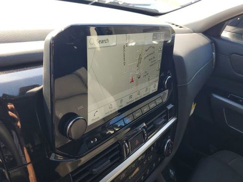 New 2025 Nissan Pathfinder SL image 15