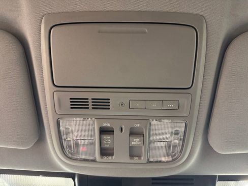 Used 2021 Honda CR-V Touring image 44