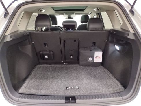 New 2025 Volkswagen Taos SE image 16