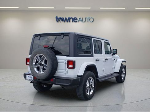 Used 2021 Jeep Wrangler Unlimited Sahara w/ Cold Weather Group AWD/4WD image 5