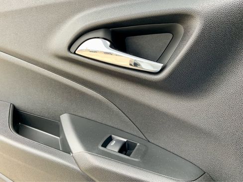 Certified 2025 Chevrolet Trax ACTIV image 50