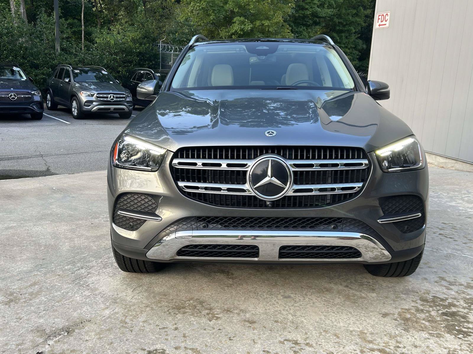 Certified 2025 Mercedes-Benz GLE 350 4MATIC image 3