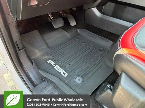 Used 2018 Ford F150 Lariat w/ Equipment Group 502A Luxury AWD/4WD image 26