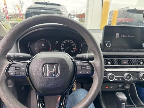 Used 2023 Honda Civic LX image 6