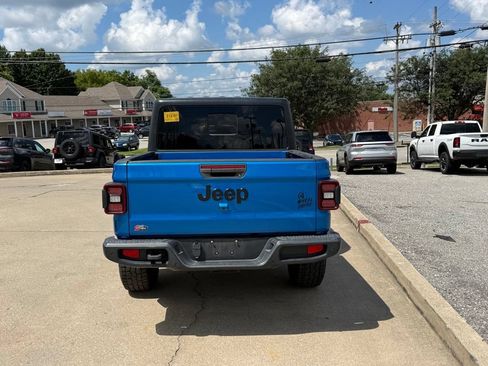 Used 2021 Jeep Gladiator Sport AWD/4WD image 7