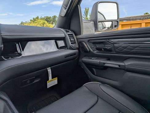 New 2026 RAM 1500 Limited AWD/4WD image 17