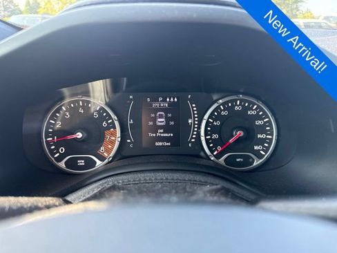 Used 2019 Jeep Renegade Altitude w/ Quick Order Package 2XM AWD/4WD image 15