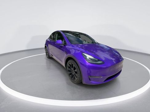 Used 2023 Tesla Model Y Long Range AWD/4WD image 2