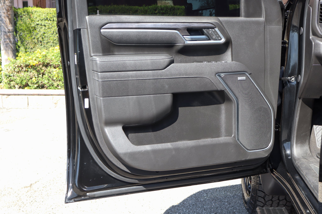 Used 2025 Chevrolet Silverado 2500 LTZ w/ Trail Boss Package AWD/4WD image 12