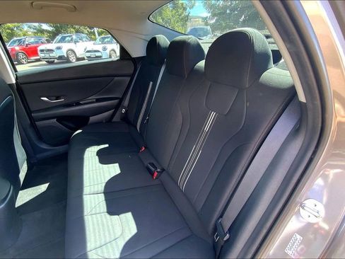 Used 2023 Hyundai Elantra SEL w/ Convenience Package image 24