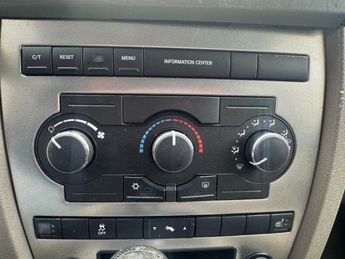 Used 2007 Jeep Grand Cherokee Laredo image 15