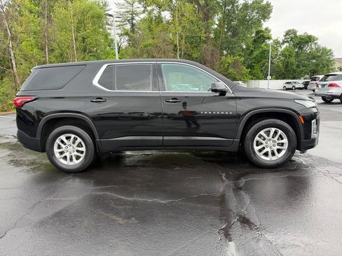 Used 2023 Chevrolet Traverse LS FWD image 5