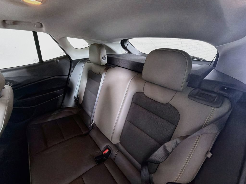 Used 2024 Chevrolet Trax ACTIV w/ Sunroof Package FWD image 24