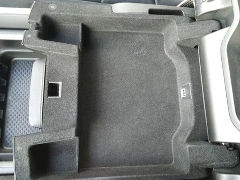 Used 2024 RAM 1500 Laramie image 17