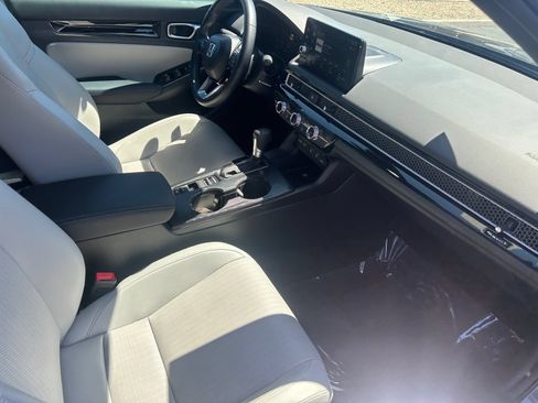 Certified 2025 Honda Civic Sport Touring image 14