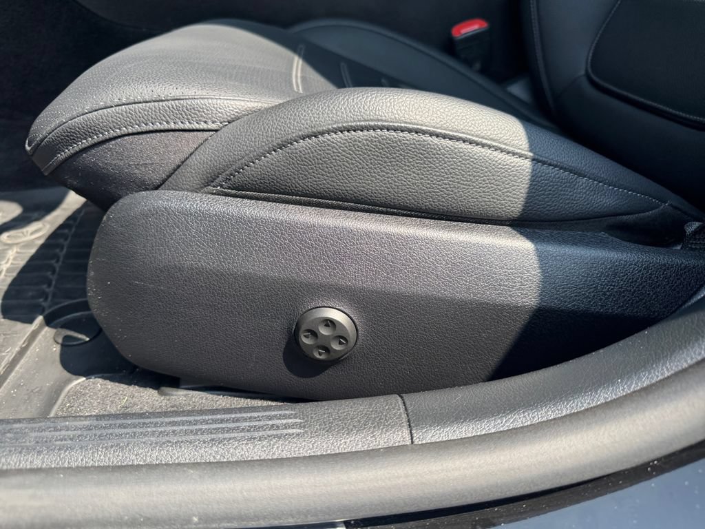 Used 2024 Mercedes-Benz C 300 4MATIC Sedan image 13
