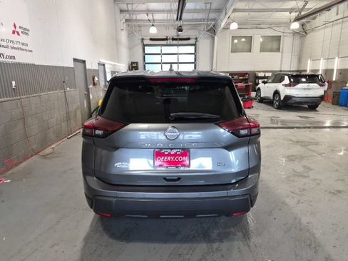 Used 2024 Nissan Rogue SV FWD image 4