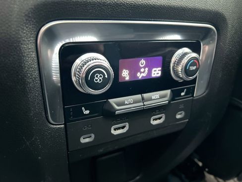 Used 2024 GMC Yukon Denali Ultimate AWD/4WD image 26