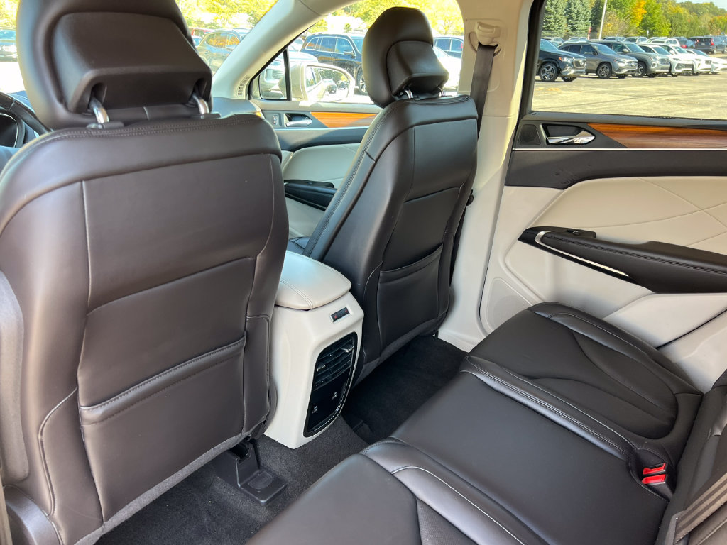 Used 2019 Lincoln MKC Select w/ Select Plus Package AWD/4WD image 37