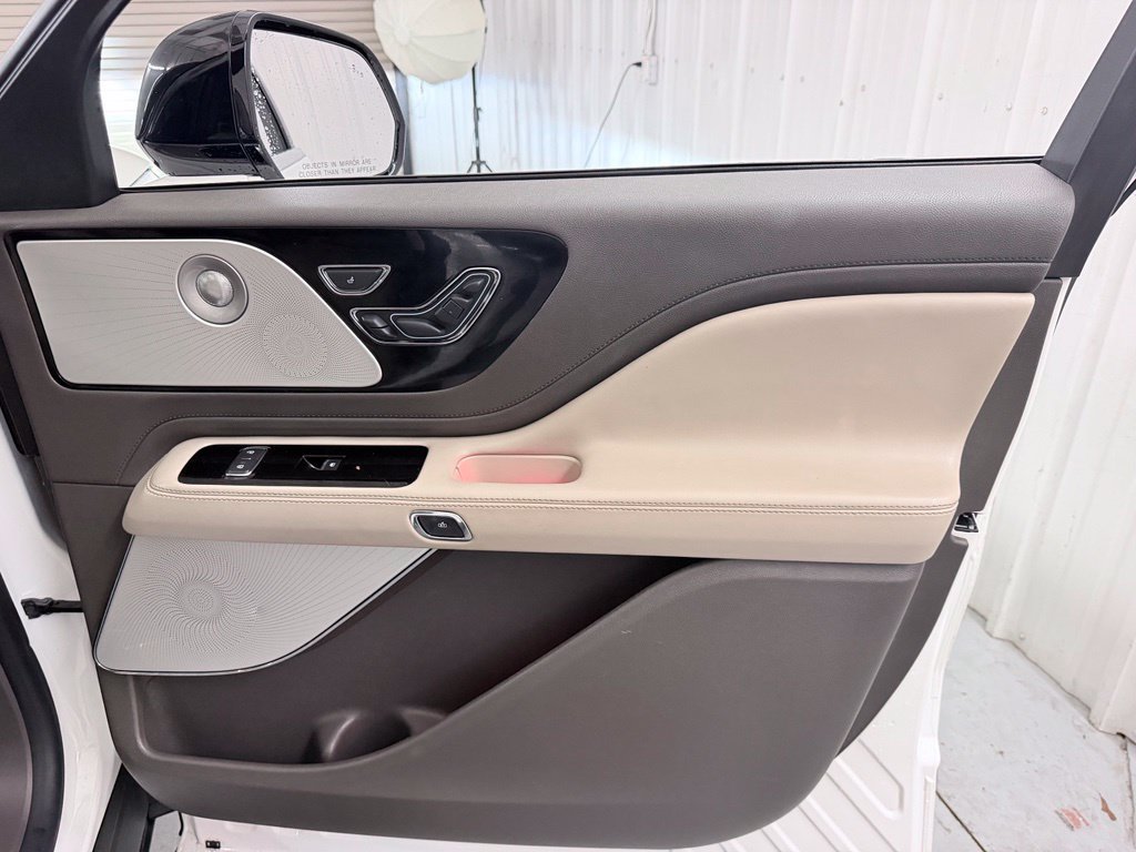 Used 2020 Lincoln Aviator Reserve w/ Equipment Group 202A AWD/4WD image 47
